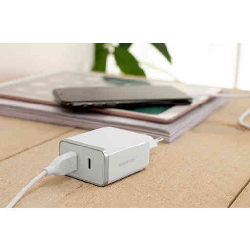 Mobiparts Wall Charger USB-A/USB-C 12W/2.4A + Lightning to USB-C Cable White