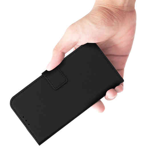Mobiparts Classic Wallet Case Apple iPhone 17 Black (MagSafe Compatible)