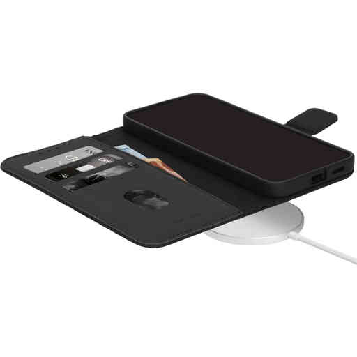 Mobiparts Leather Wallet Case Apple iPhone 17 Black (MagSafe Compatible)