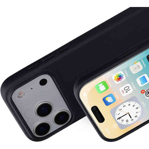 Mobiparts Silicone Cover Apple iPhone 17 Pro Black