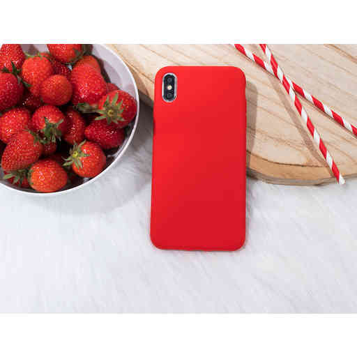 Mobiparts Silicone Cover Apple iPhone 7/8/SE (2020) Scarlet Red